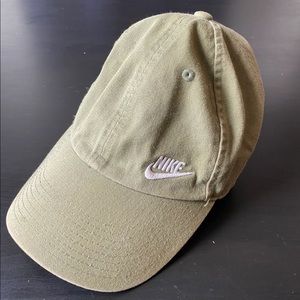 Nike dad hat